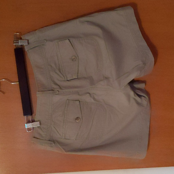 Eddie Bauer shorts - Picture 2 of 4